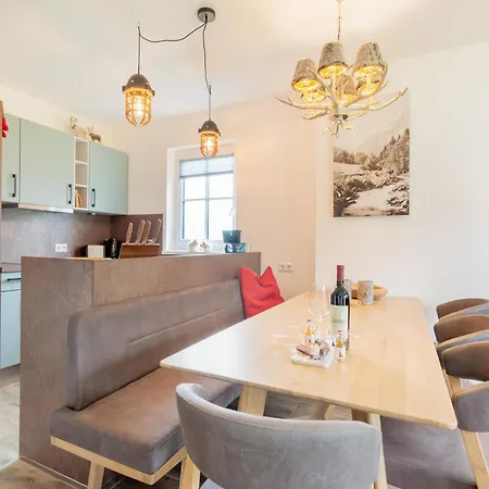 In Near Slopes 木屋 克里姆尔