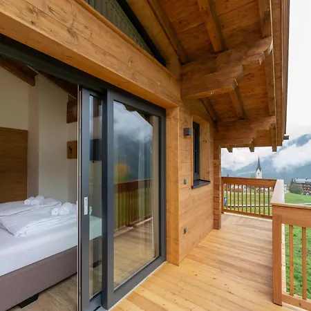 木屋 In Near Slopes